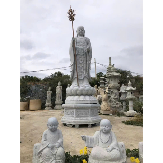Buddha statue