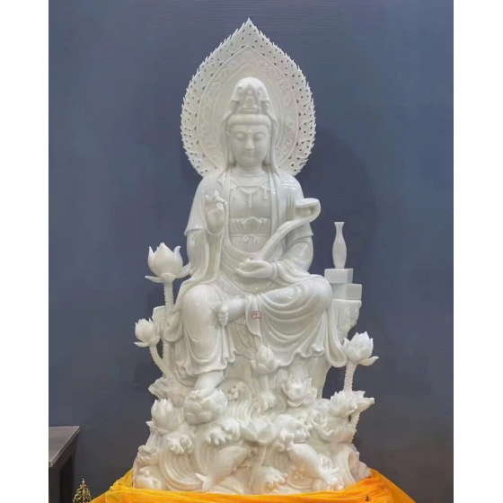 Buddha statue