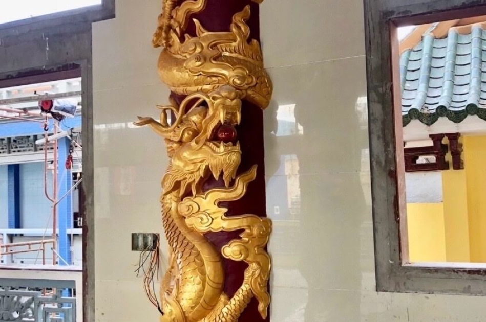 Điêu Khắc Cột Trồng 