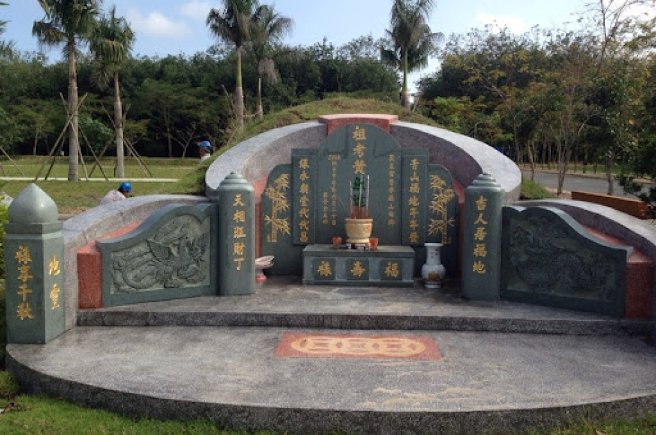 Thiết Kế Bia Mộ Người Hoa 