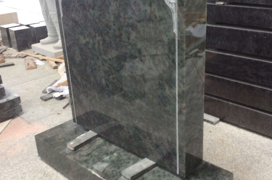 Bia mộ đá kiểu phương Tây 